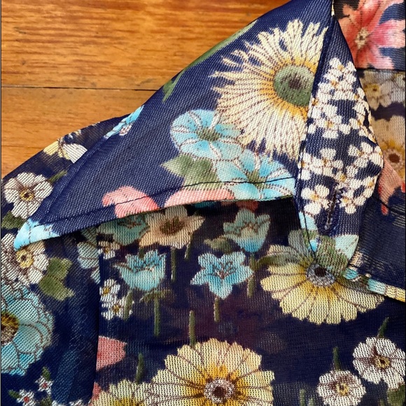 Vintage 70s navy floral button-up blouse, sheer - Picture 6 of 7